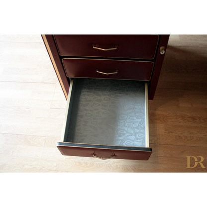 Maroon dresser with open drawer from Umberto Mascagni set scrivania in similpelle bordeaux