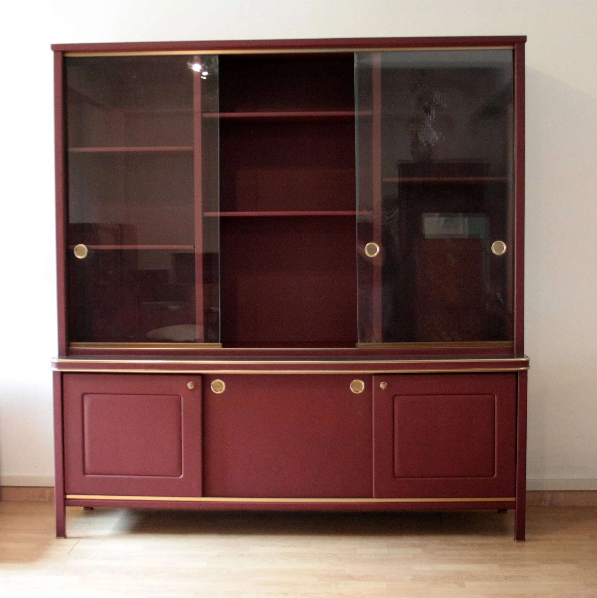 Set studio umberto mascagni scrivania ministeriale italia 1950 con libreria e vetrina scorrevole color marrone