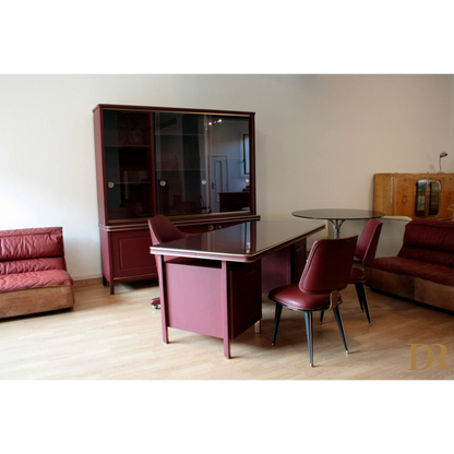 Set studio Umberto Mascagni con mobili ufficio in similpelle Bordeaux Italia 1950