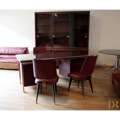 Set studio Umberto Mascagni con mobili ufficio in similpelle bordeaux Italia 1950
