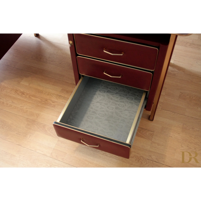 Alt text della scrivania in similpelle Bordeaux del Set Studio Umberto Mascagni Italia 1950