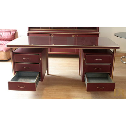 Scrivania ufficio Maroon similpelle Bordeaux da Set Studio Umberto Mascagni