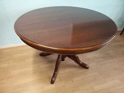 Tavolo tondo allungabile stile luigi filippo in legno con finitura lucida, arredamento vintage per casa anni 1970 circa