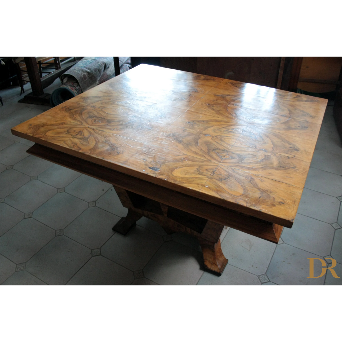 Tavolo Art Decò con top decorato per il ministro Bottai, ideale per casa Roma