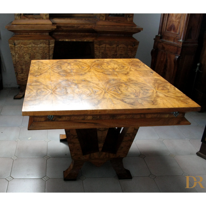 Tavolo Art Decò in legno ornato, Casa, realizzato per il ministro Bottai 1933