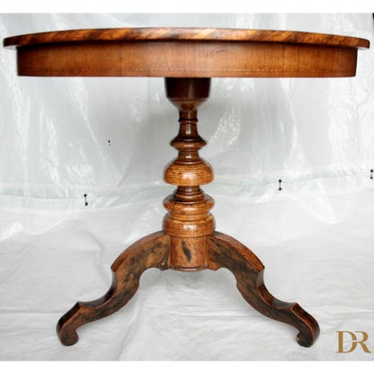 Tavolo da centro intarsiato Italia con motivi geometrici, perfetto per casa