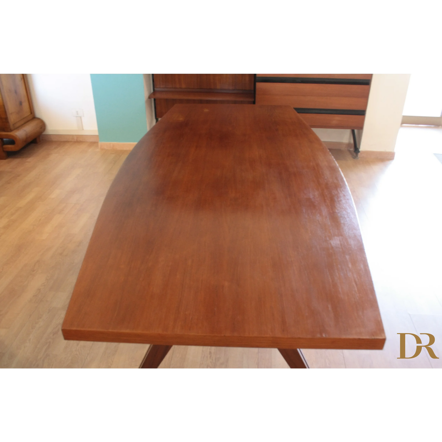 Altezza di un tavolo tolomeo in legno design di Ico Parisi ed Ennio Fazioli