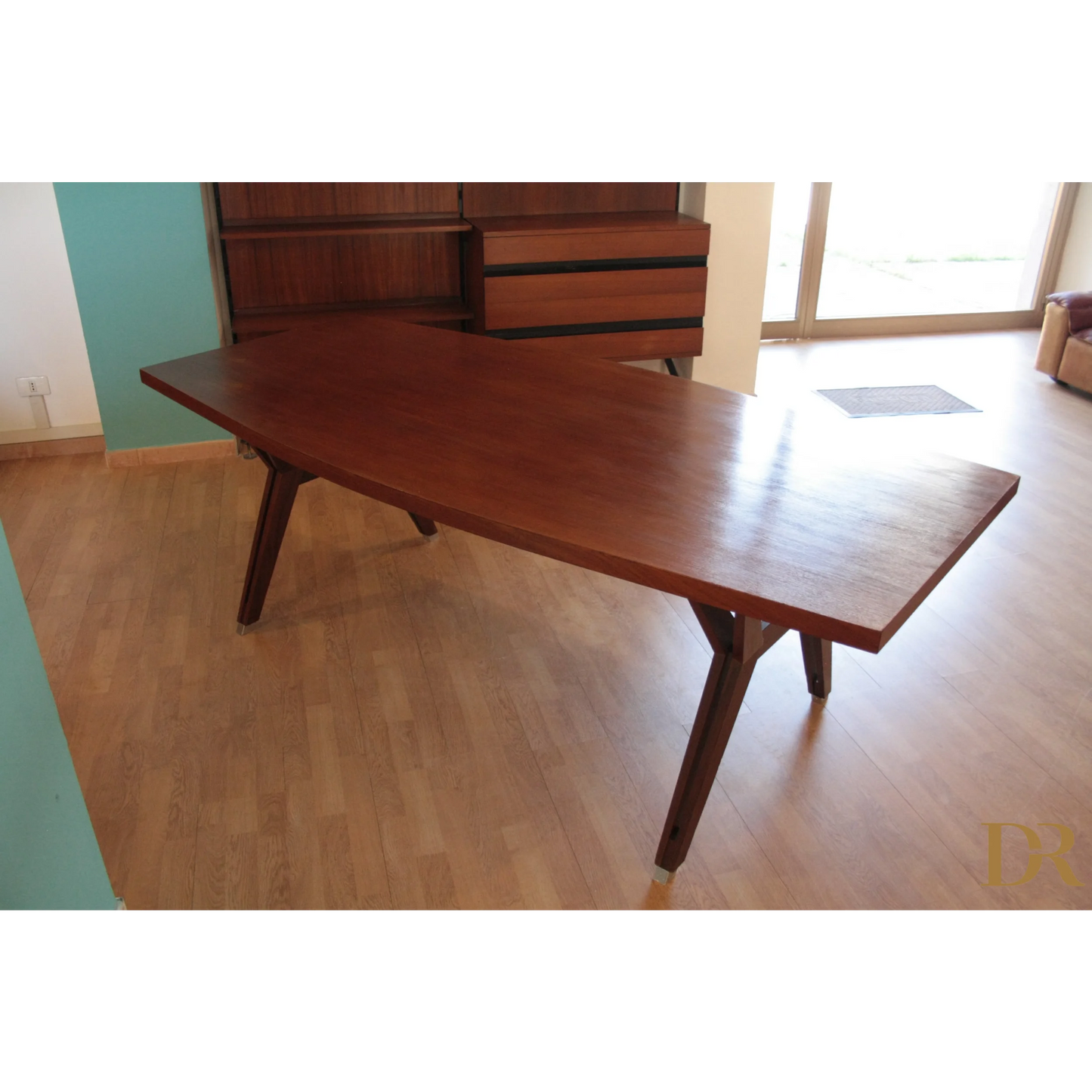 Alt text di un tavolo Tolomeo di Ico Parisi ed Ennio Fazioli, stile moderno italiano