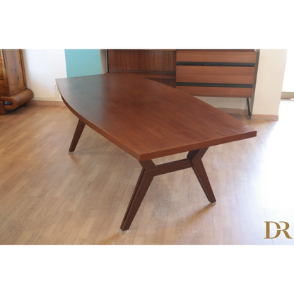 Alt text di un tavolo Tolomeo in legno di Ico Parisi ed Ennio Fazioli