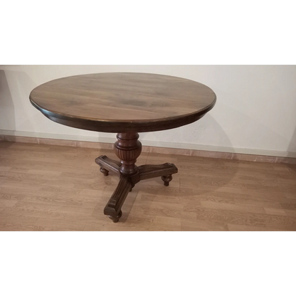 Tavolo tondo ottocento in noce stile Umbertino Vintage Dario Raia Antiquariato Modernariato Vintage legno massello Mobili antichi Mobili da pranzo Mobili per la casa nuova Mobili per sala studio noce originale piede a cipolla tavolini Tavolino in legno tavolo antico tavolo in legno massello tavolo in noce tavolo intagliato tavolo ottocento tavolo tondo tavolo umbertino