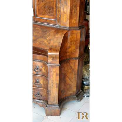 Antico scrittoio segretario in noce con marqueterie, design vintage per casa