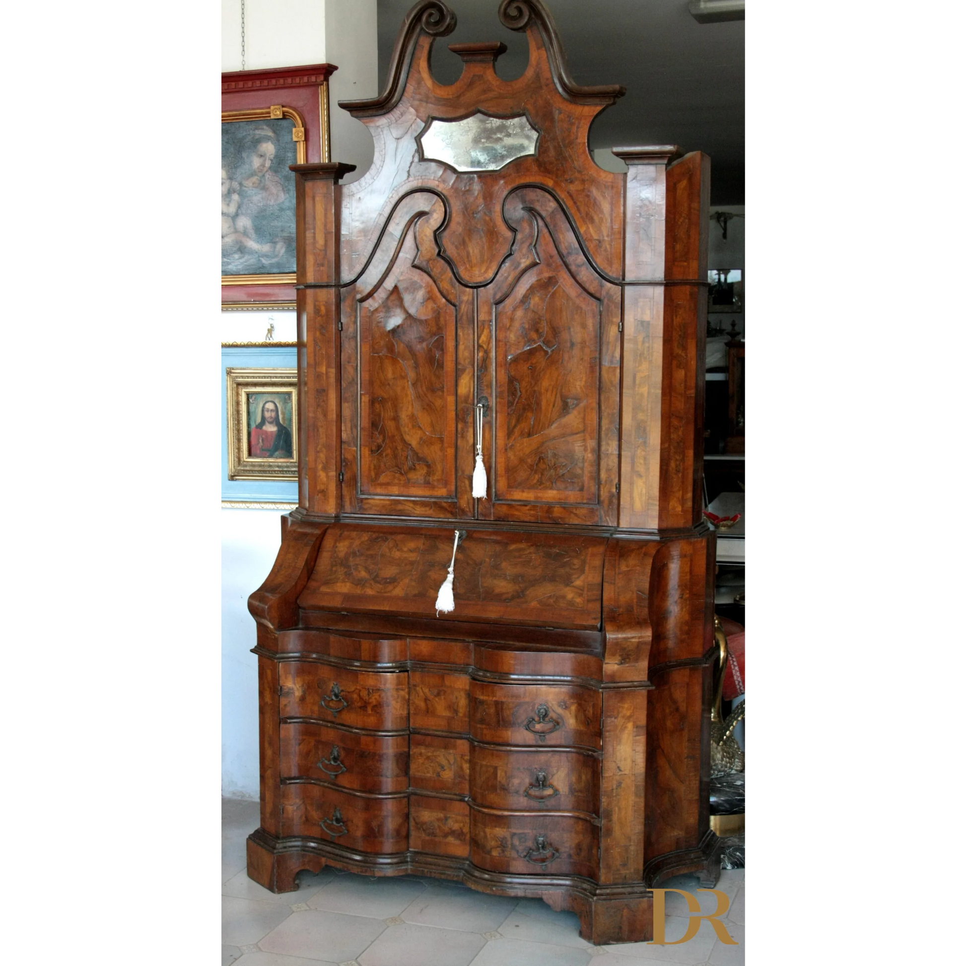 Scrivania segretario vintage in noce con specchio, perfetta per casa e design italiano