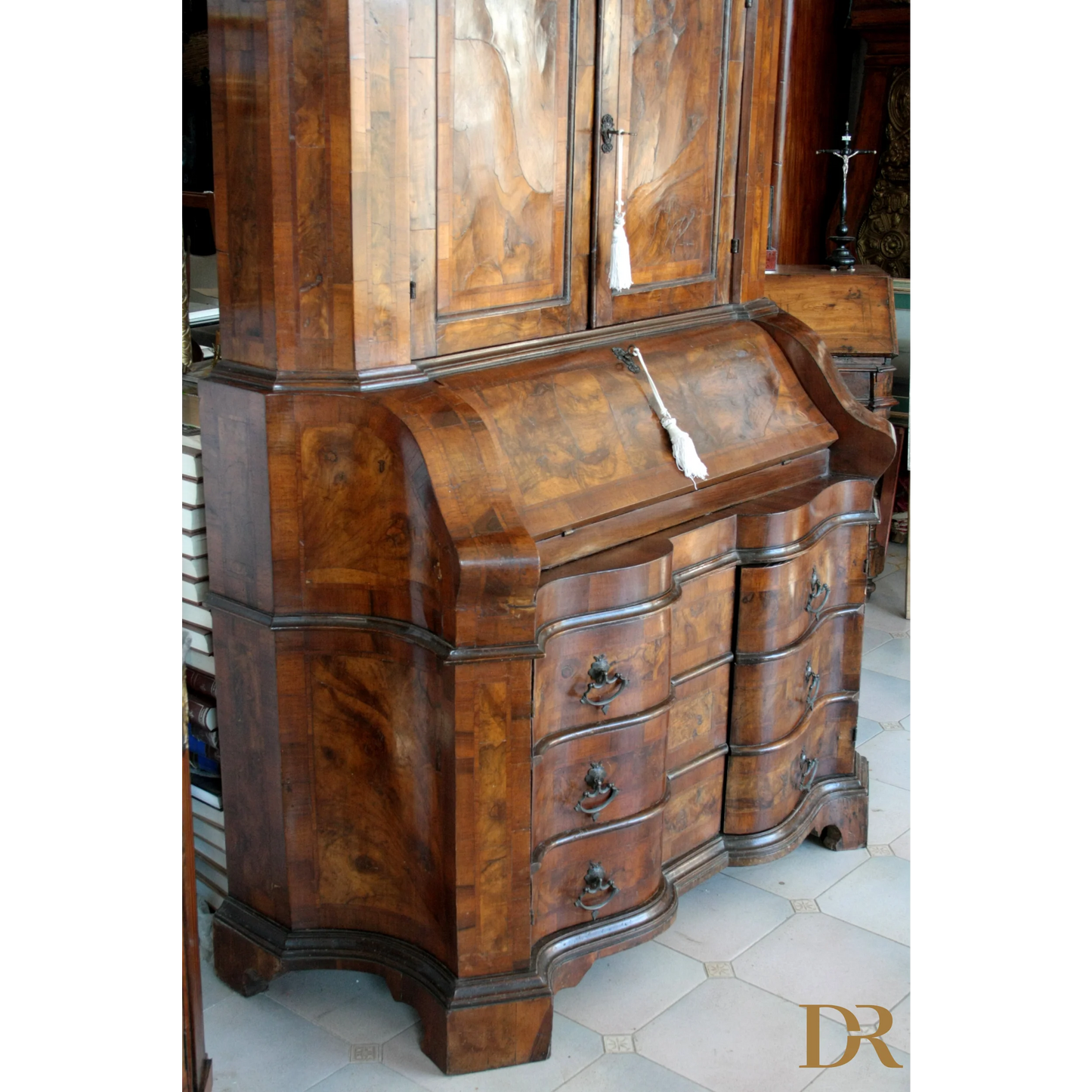 Scrivania antica vintage Trumeau italiano lombardo in noce per casa e design