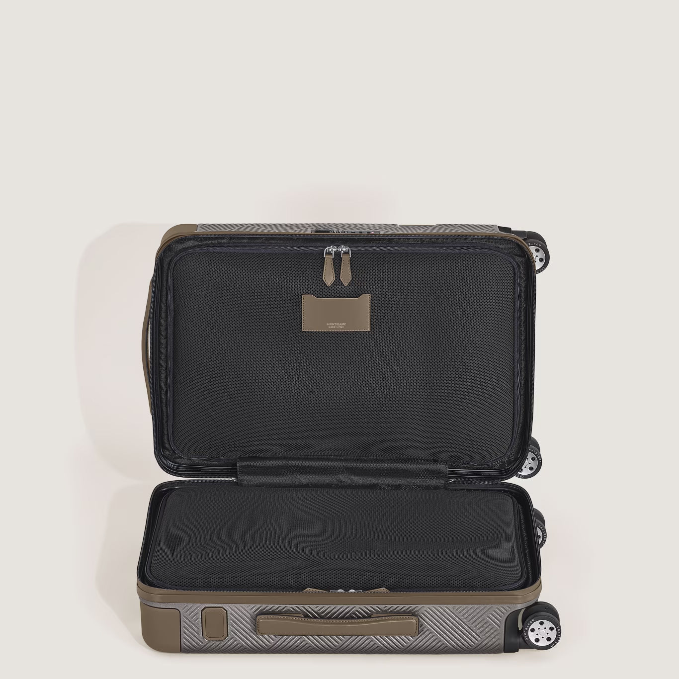 Montblanc 机舱手提箱紧凑型 #MY4810 Extreme 3.0 银色 220300